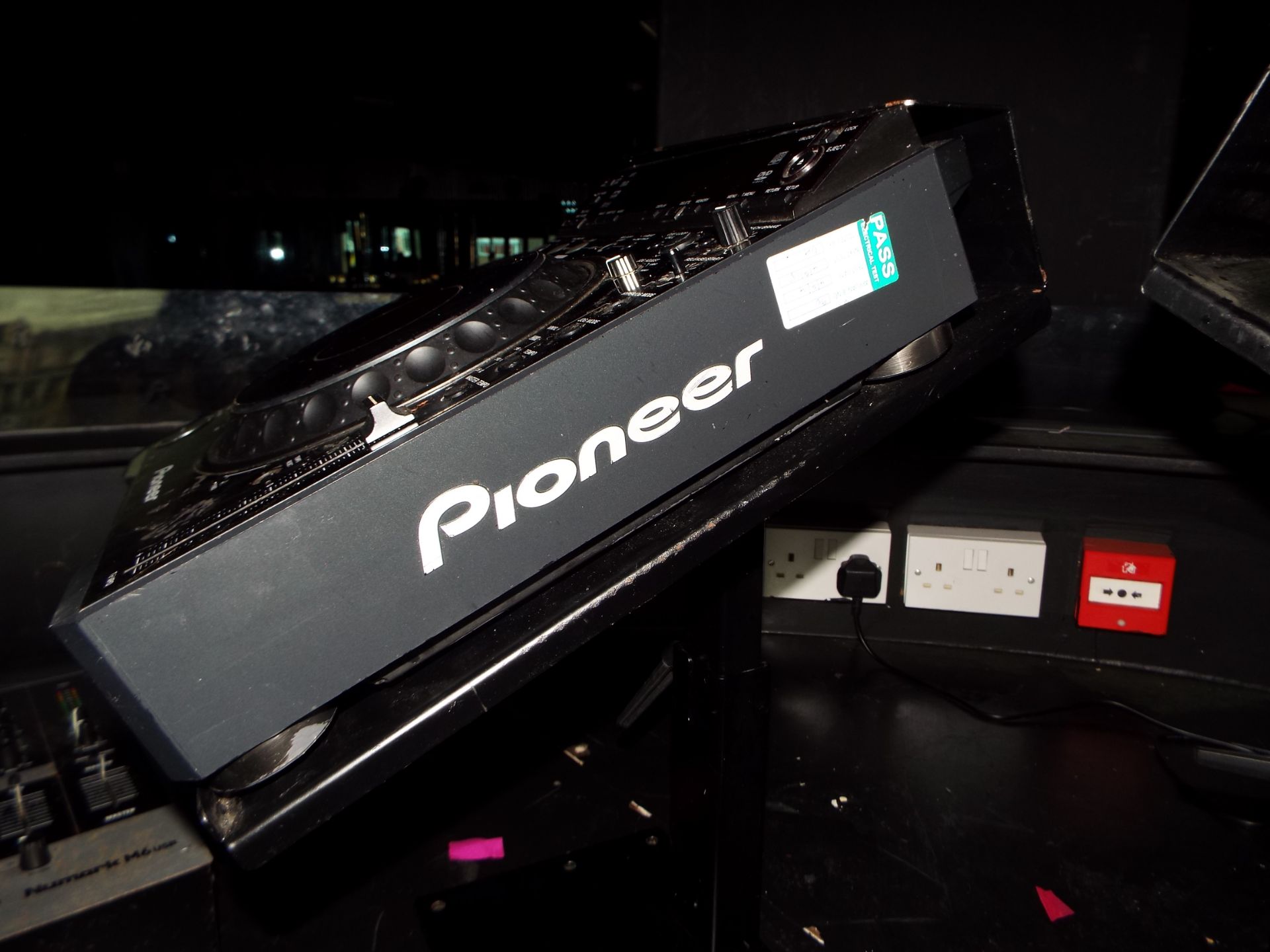 Pioneer DVJ 1000 Professional Sound Decks - Image 4 of 12