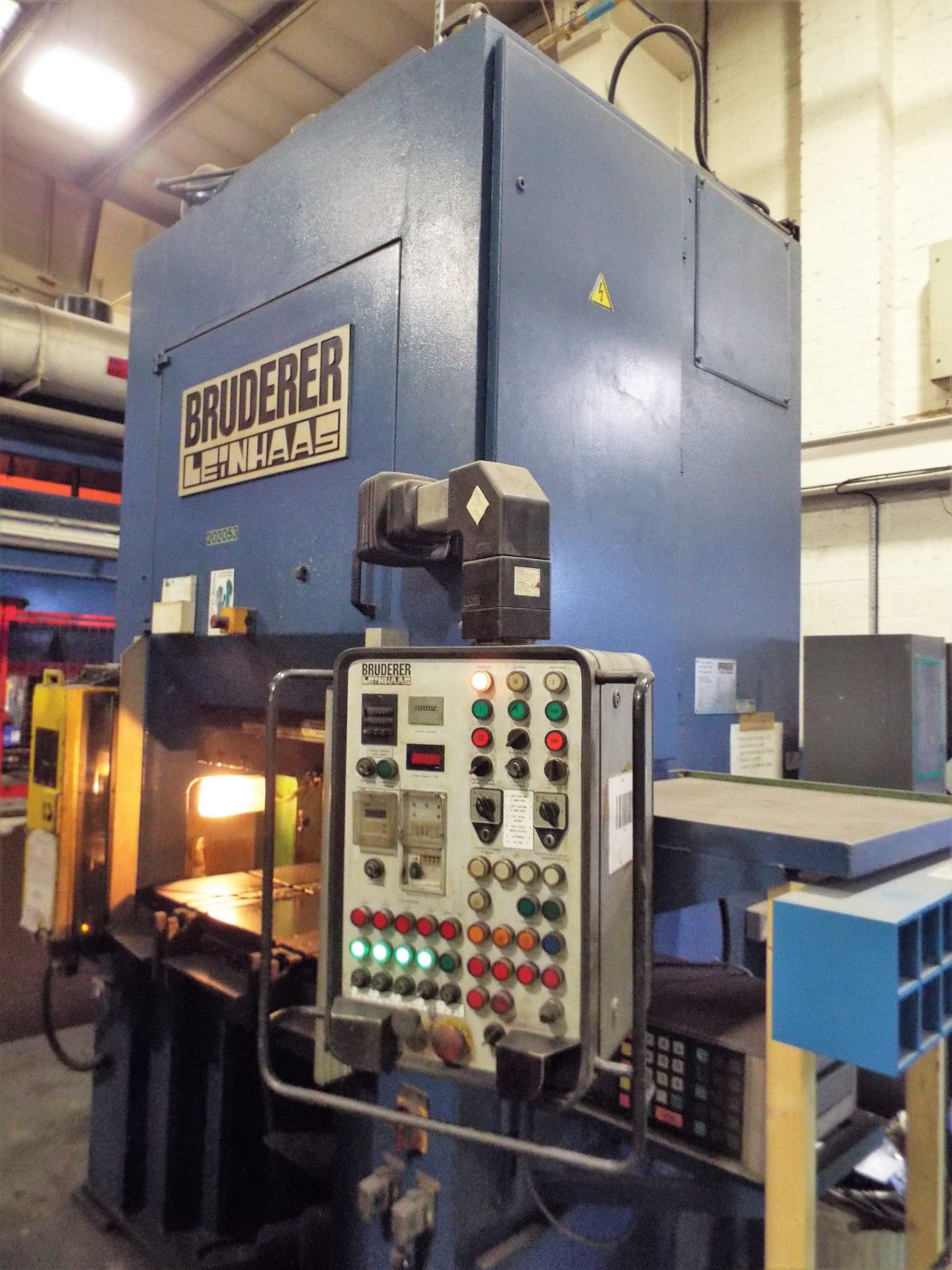 Bruderer Leinhaas DWP-R11-100-NS Single Column Differential High Speed Hydraulic Press - Image 4 of 10