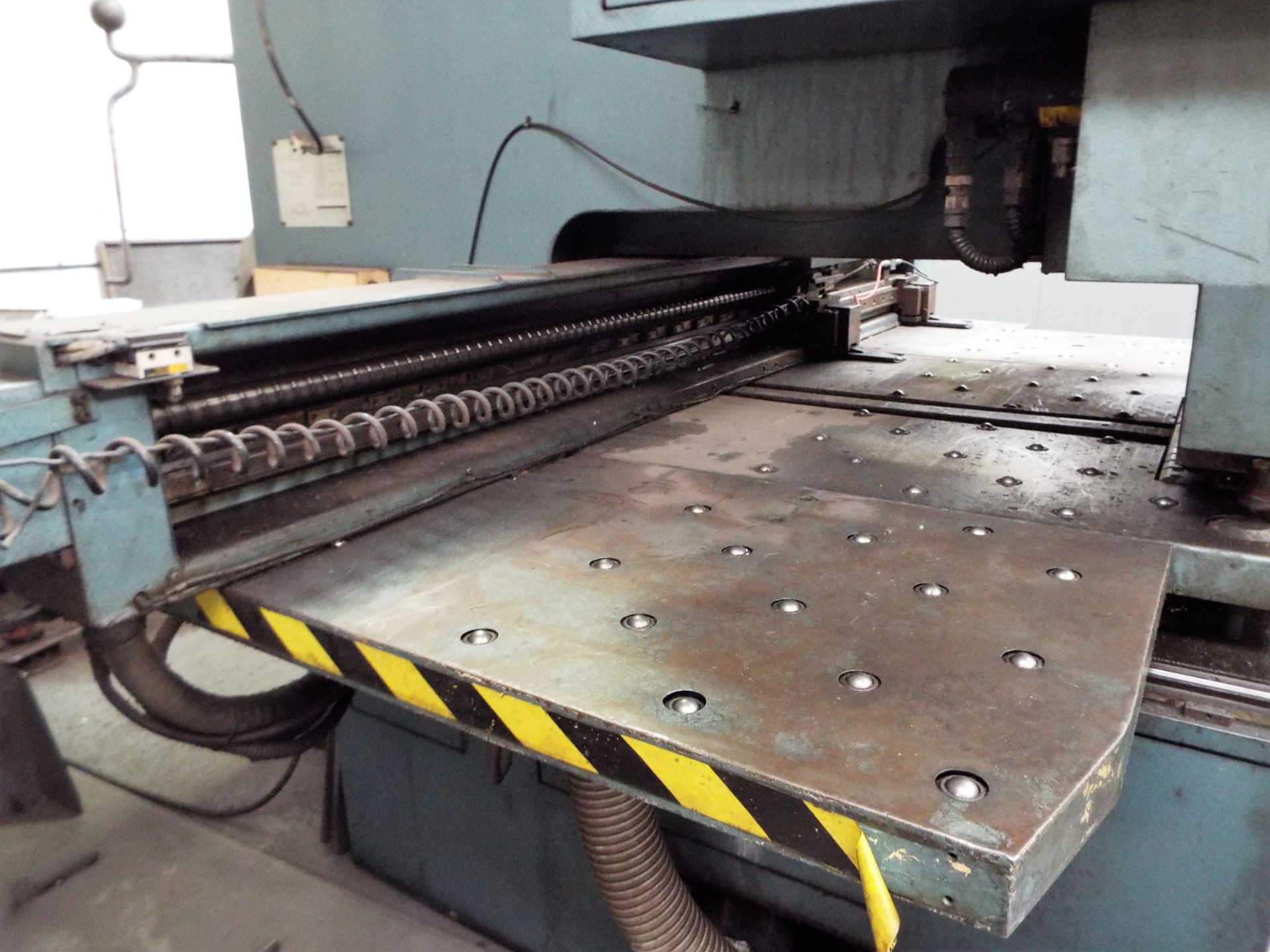 Amada Octo 334 NC Punch Press cw Fanuc Control - Image 4 of 19