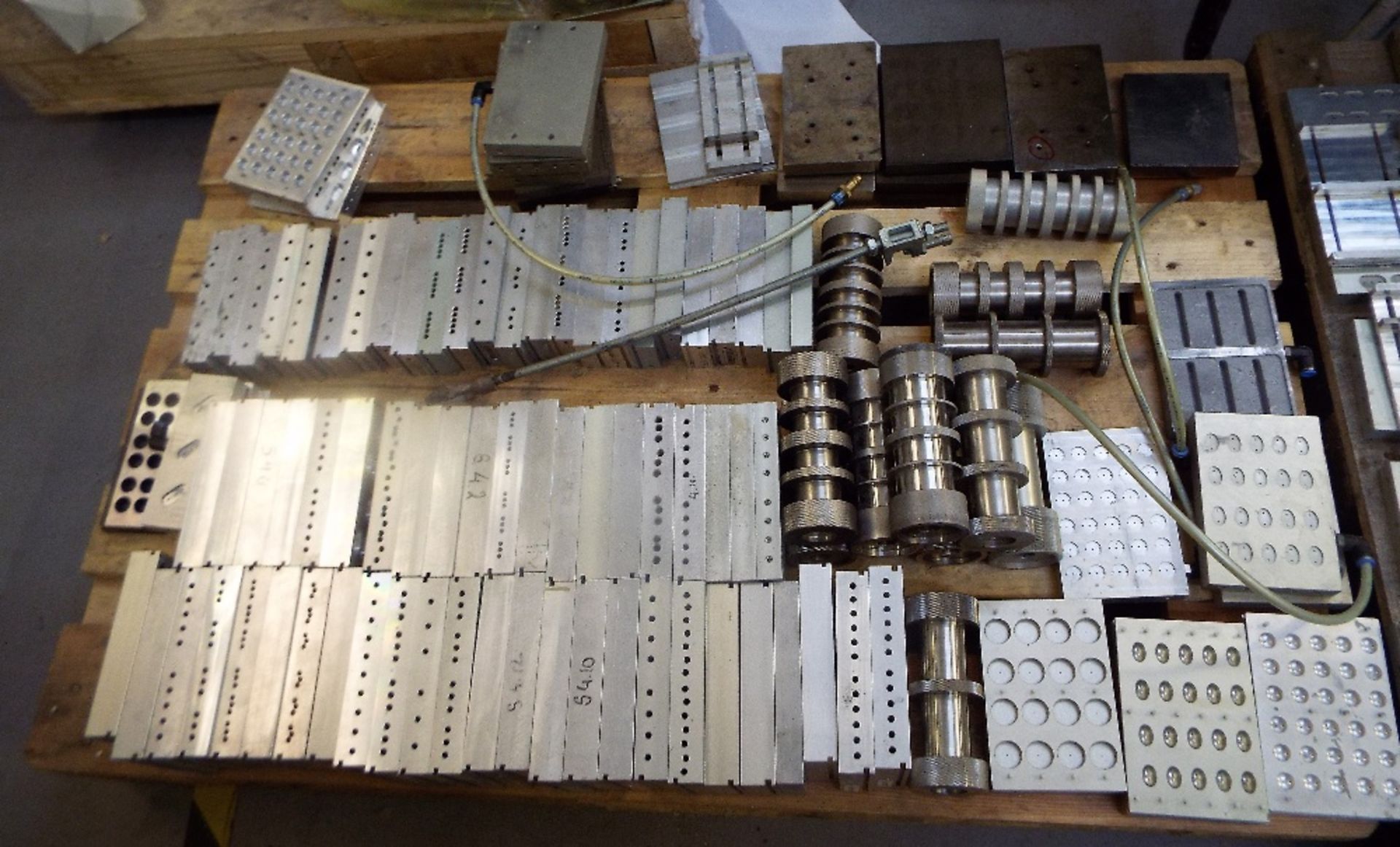 BLISTER PACKING MACHINERY MOULDS AND TOOLING