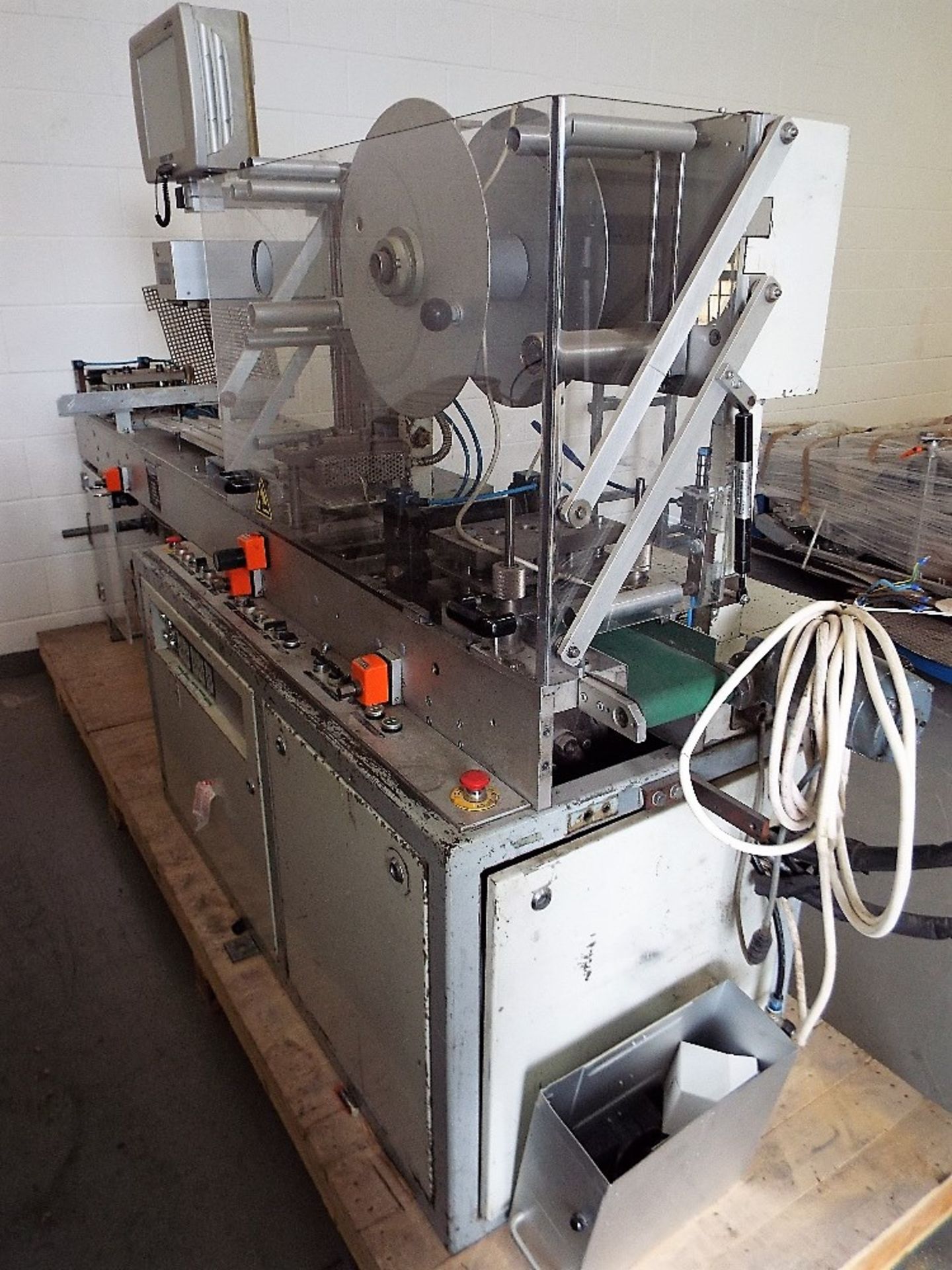 NOACK BLISTER PACKING MACHINE - Image 3 of 11