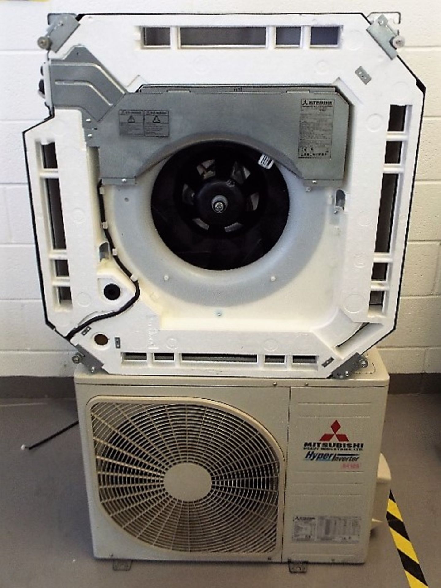 Mitsubishi Air Conditoning Set - Image 2 of 7