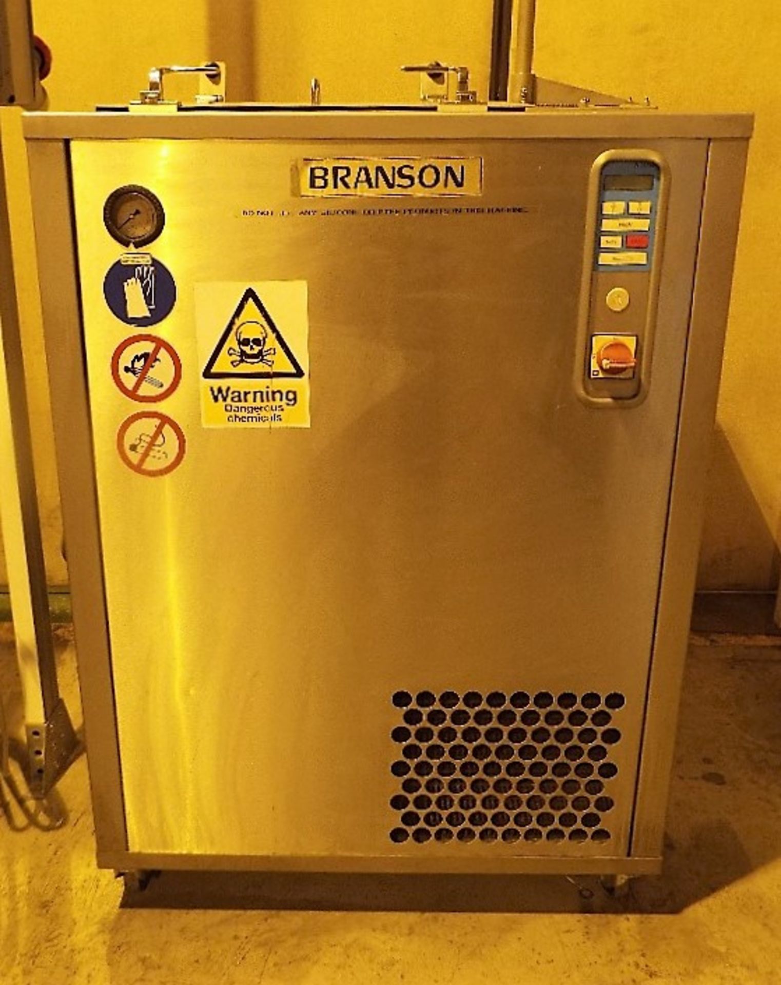 Branson Ultrasonics Vapour Degreaser Type - EURO2S19HFE