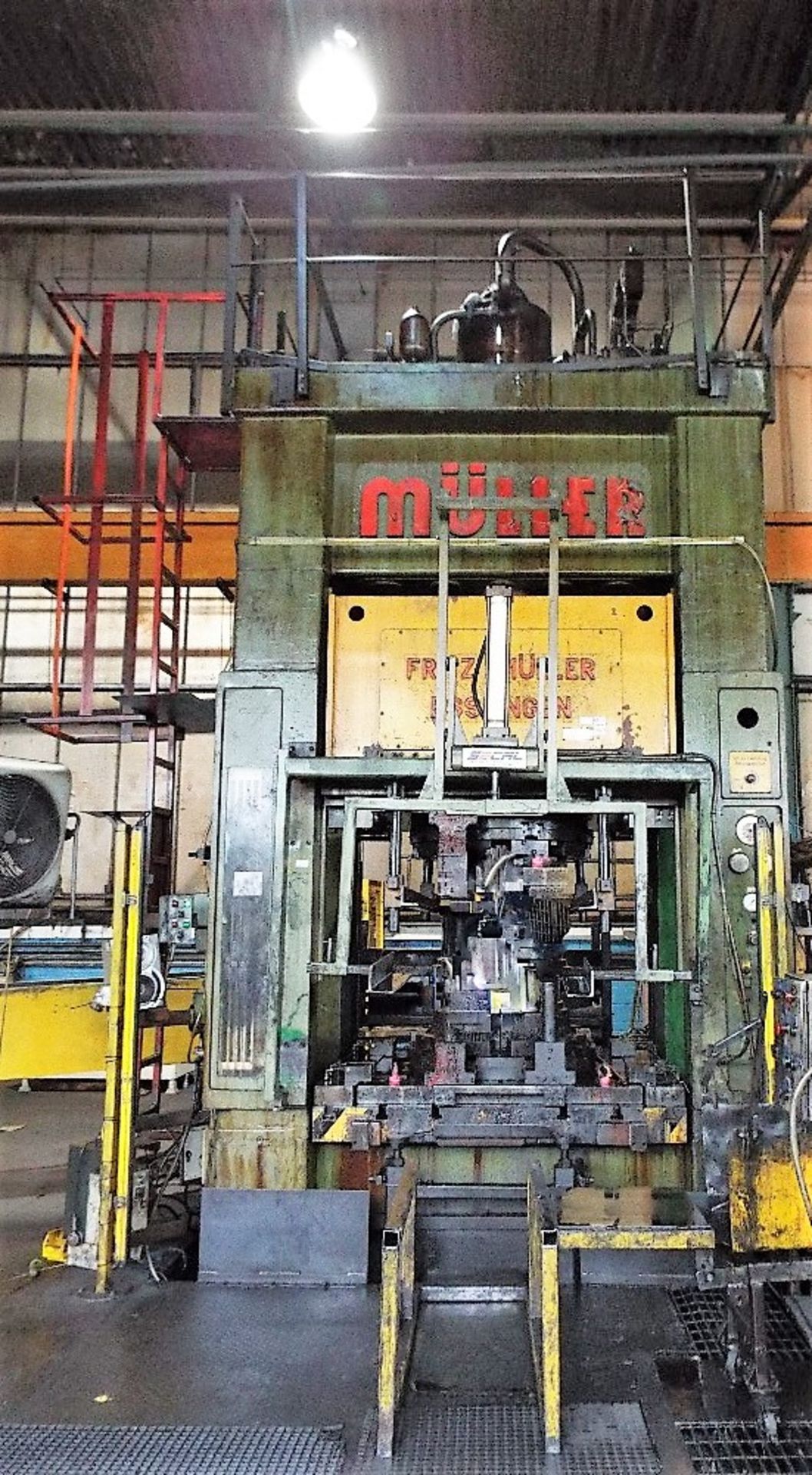 Muller 500 Tonne Hydraulic Press