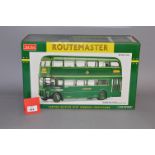 Sun Star 2904 1:24 scale London Transport Routemaster. Boxed, VG.