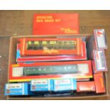 OO gauge. 20 x coaches by Hornby and Lima. Boxed, G-VG.