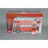 Sun Star 2920 1:24 scale diecast model bus RT113 FXT 288. Boxed and VG.