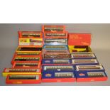 OO gauge. 21 x assorted coaches by Bachmann, Hornby and similar. G, boxed.