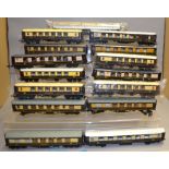 OO gauge. 15 x unboxed Pullman coaches by Hornby Dublo, Triang, etc. G.