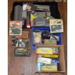 Quantity of assorted model railway items, to include: good quantity of empty boxes, including Wrenn,