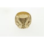 A 9ct H/M buckle ring, size Z+2,