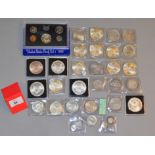 A quantity to include five 1oz Fine Silver Eagles, silver dollars 1881 to 1926,