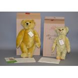 Two Steiff British Collectors teddy bears: 654992 2001 in brass, height 45 cm, ltd.ed.