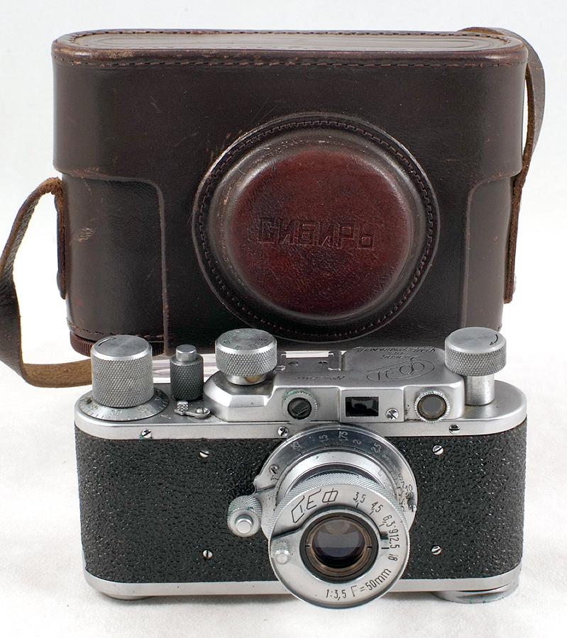 Uncommon FED 'Siberia' Camera, 1949-51. FED 1 camera & lens later adapted for use with gloves. - Image 2 of 3