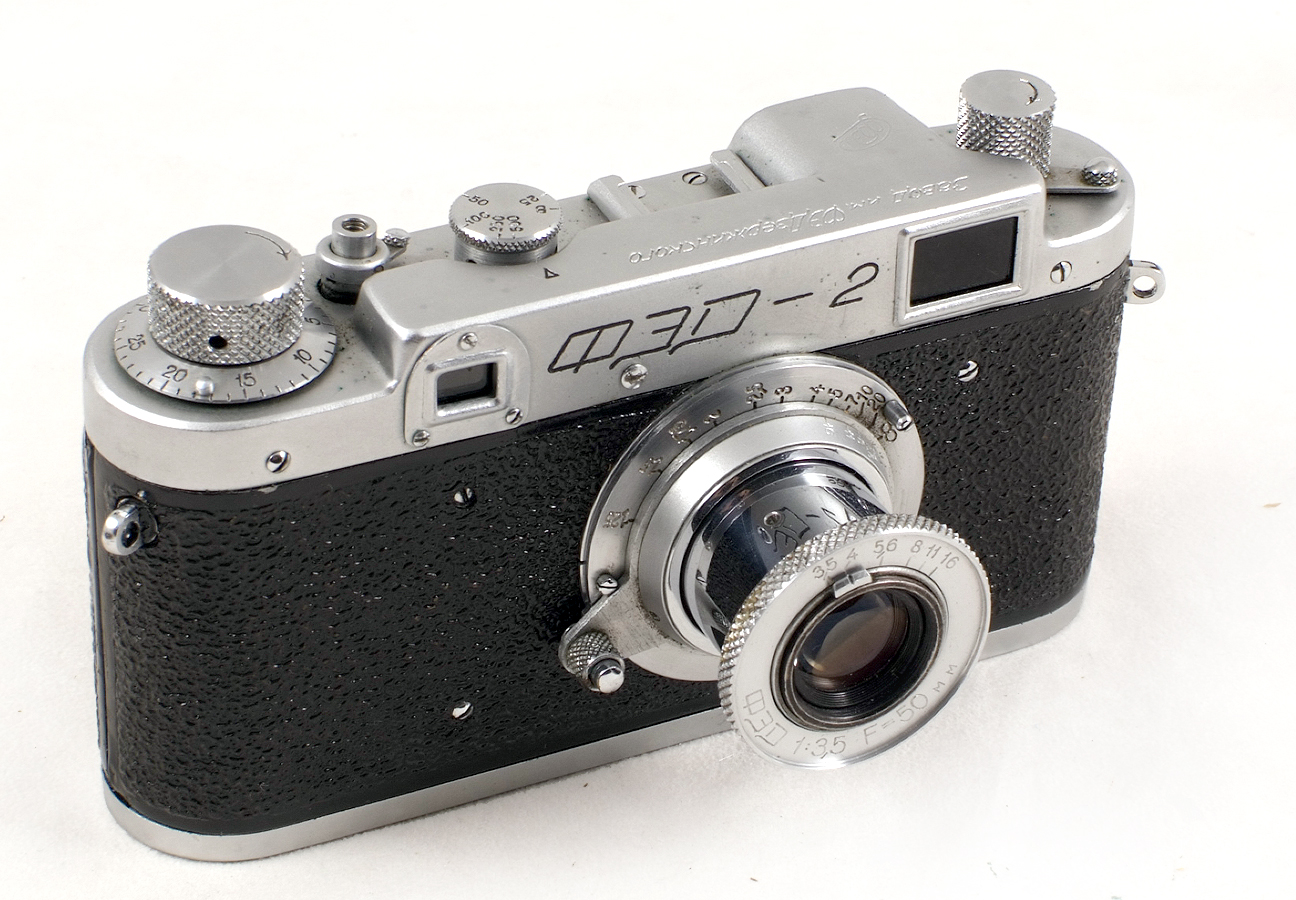 Early FED-2 Pre-series Camera. 1952-54. FED 3.5/50, lens cap & case. - Image 2 of 3