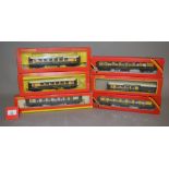 OO gauge. Six Hornby and Triang/Hornby Pullman coaches. VG in G boxes.