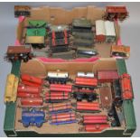 O gauge. Hornby, 40 x unboxed rolling stock, including gas cylinder wagons. Some duplicates. P-F.