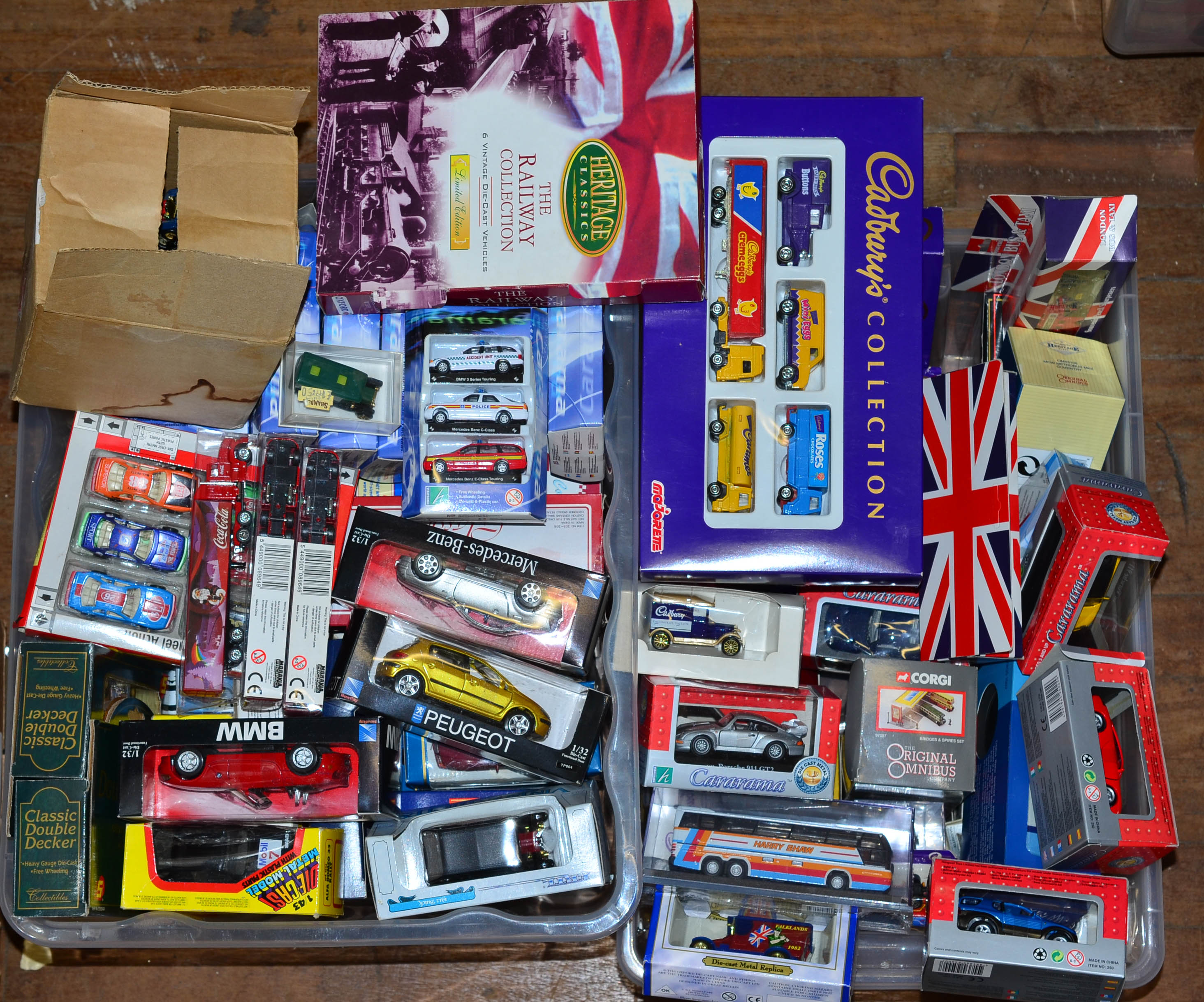 Very large quantity of diecast models, including Corgi Original Omnibus Company, Bburago, Cararama,