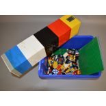 Quantity of assorted Lego pieces.