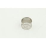 GUCCI. An 18 carat white gold H/M GUCCI band, approx. 17.8 gms, approx.