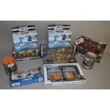 Quantity of Hasbro Star Wars action figures: Battle Pack Jedi vs Darth Sidious;