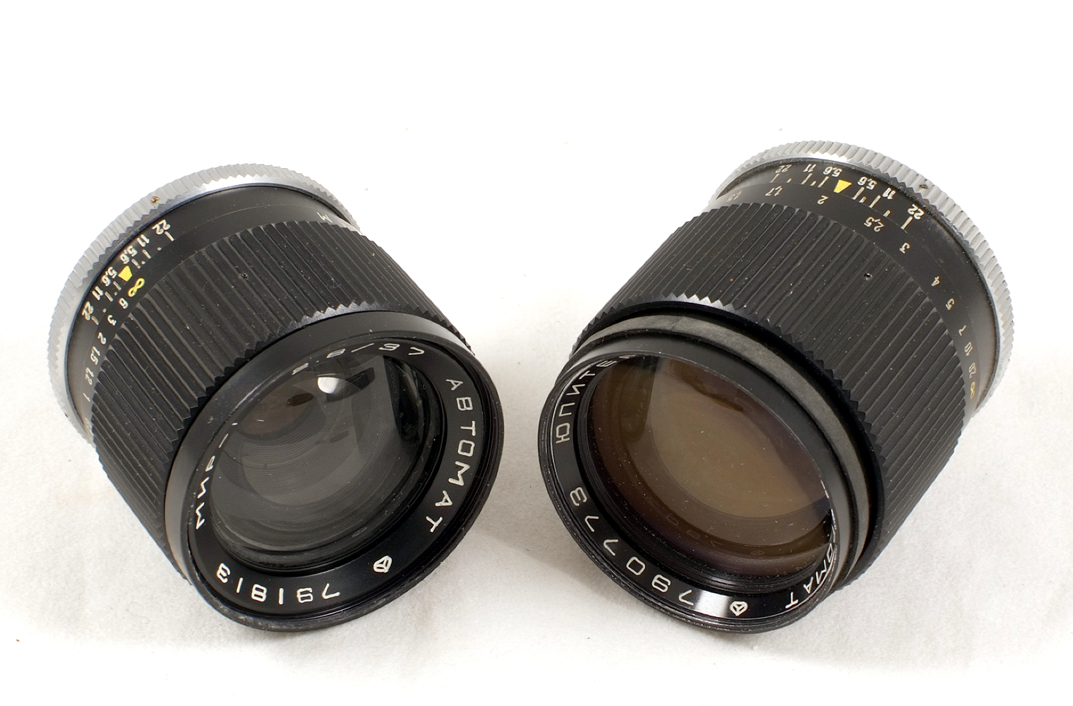 Pair of Lenses for Kiev-10 & 15 Cameras. JUPITER-9 AUTOMAT f2 85mm lens c1979, with cap & keeper. - Image 3 of 3