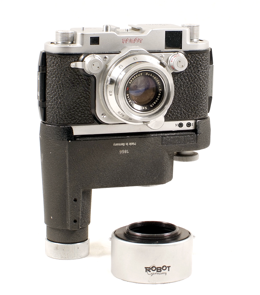 Robot Royal Model III Clockwork Drive Camera Set. #G131546 (condition 4F) with Xenon 40mm f1.