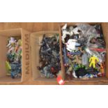 Good quantity of unboxed figures, including Kenner Aliens and assorted modern figures.