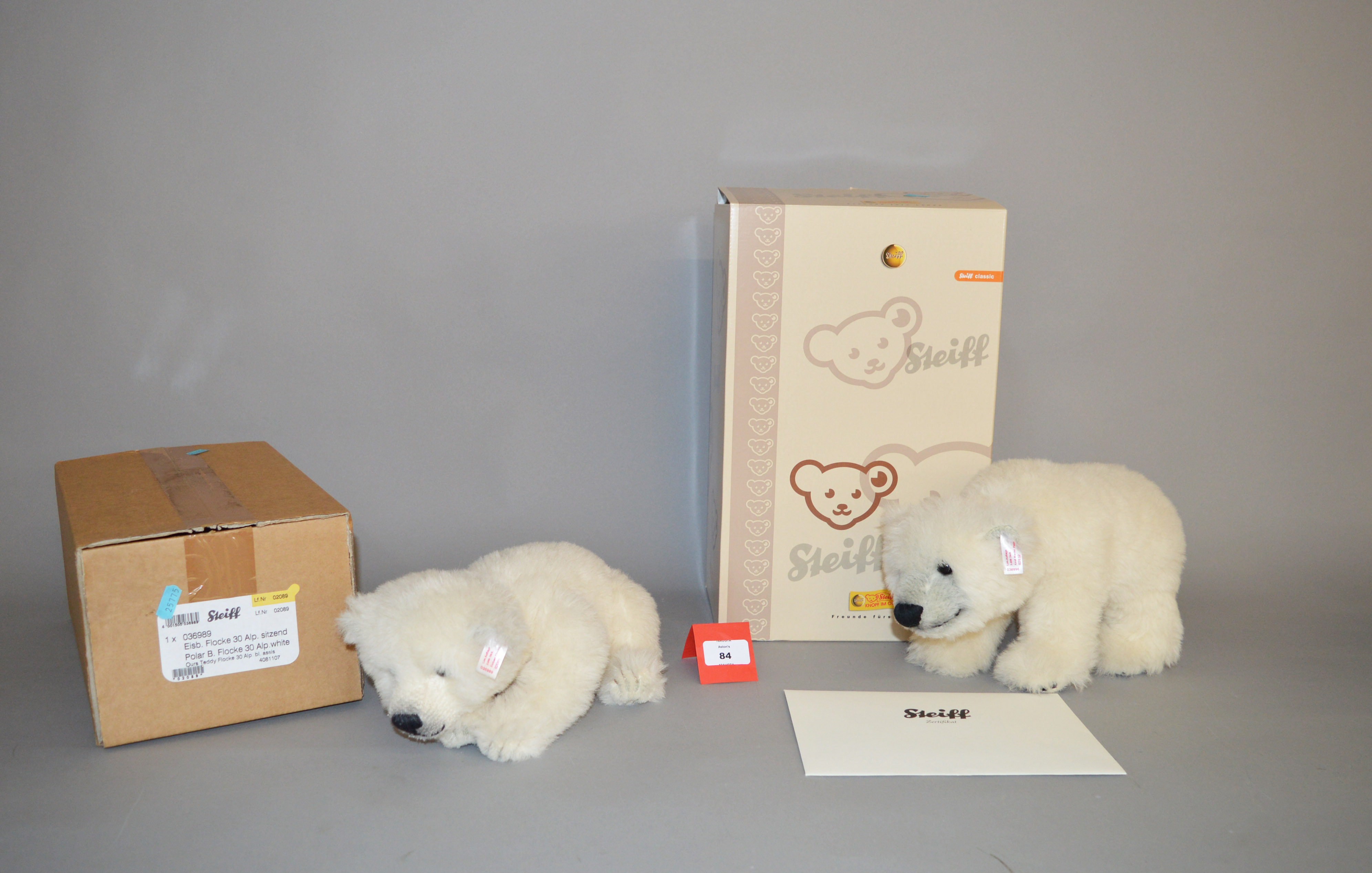 Two Steiff teddy bears: 036989 Ours Teddy Flocke Polar Bear, ltd.ed.