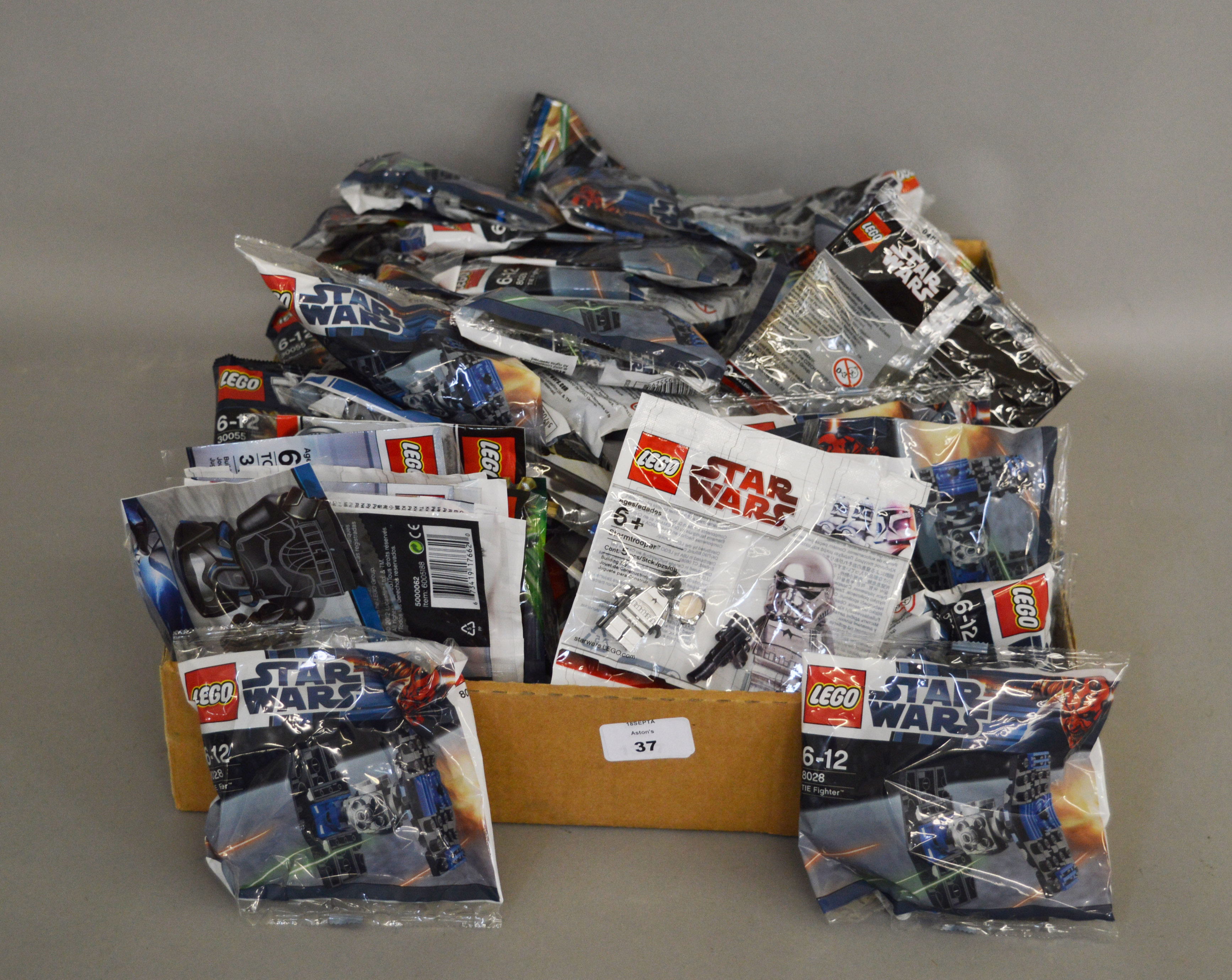 143 x Lego Star Wars mini sets, all sealed in bags.