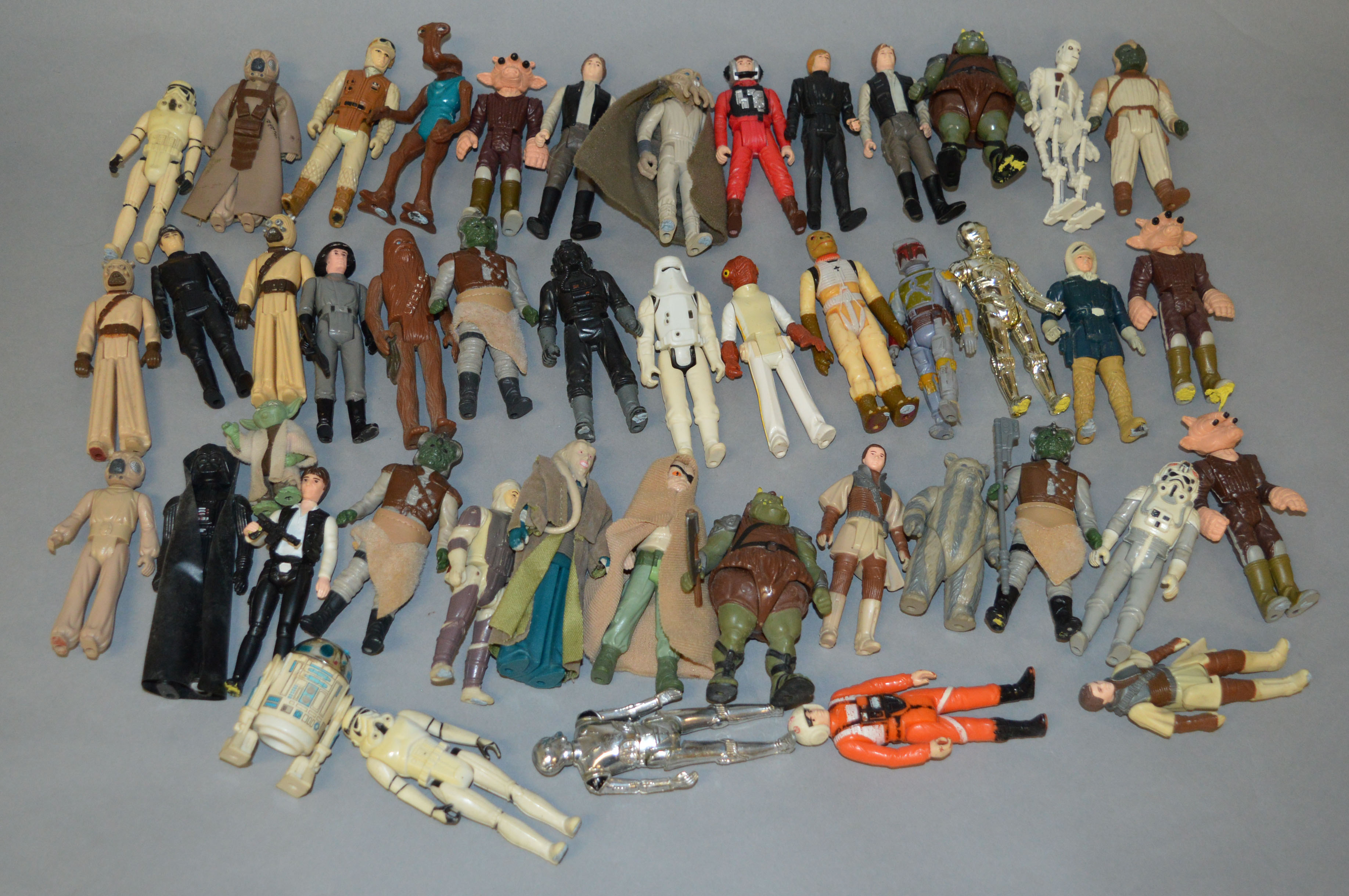 46 x Kenner Star Wars 3 3/4" action figures. Playworn.