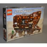 Lego Star Wars 10144 'Sandcrawler', in generally F box, with crushing, tears and creasing.