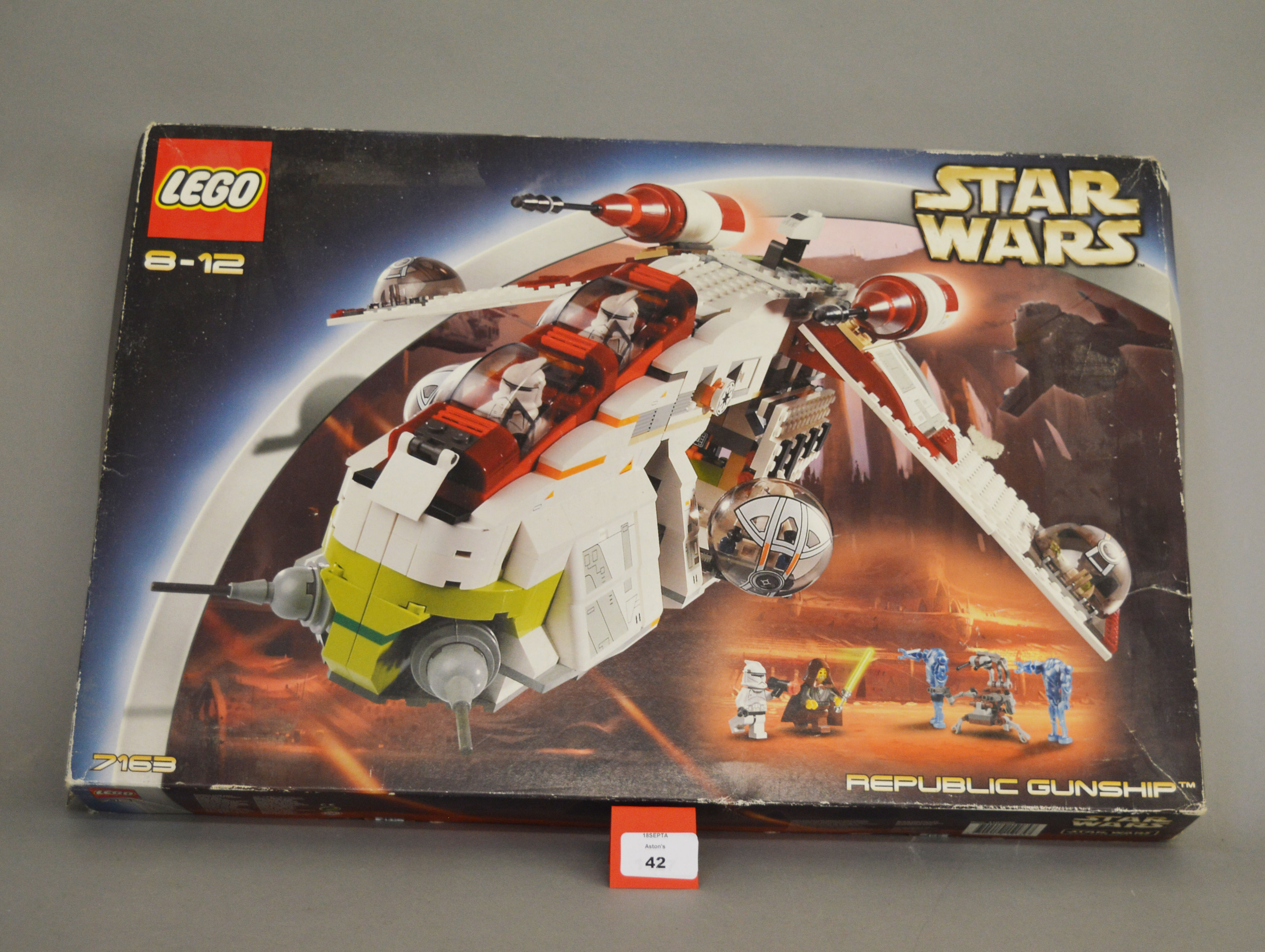 Lego Star Wars 7163 'Republic Gunship', in generally G box with some undulation, creasing,