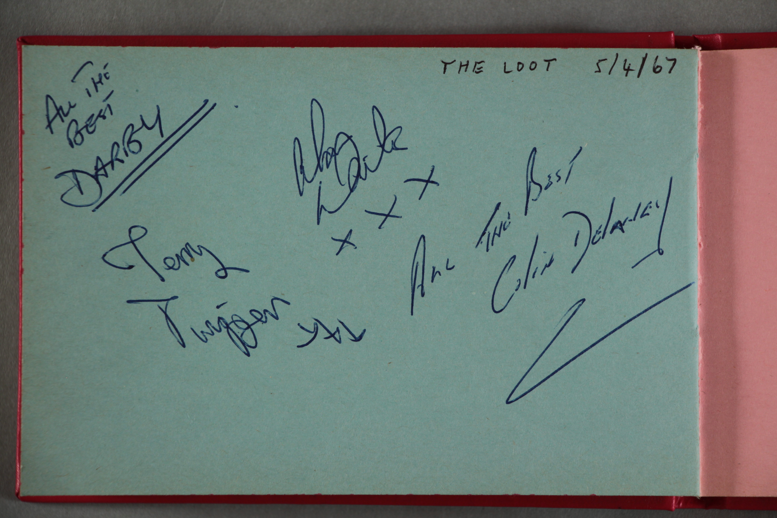 Autograph book of pop groups that performed at Stourbridge Town Hall from 16th November 1966 to 5th - Image 10 of 10