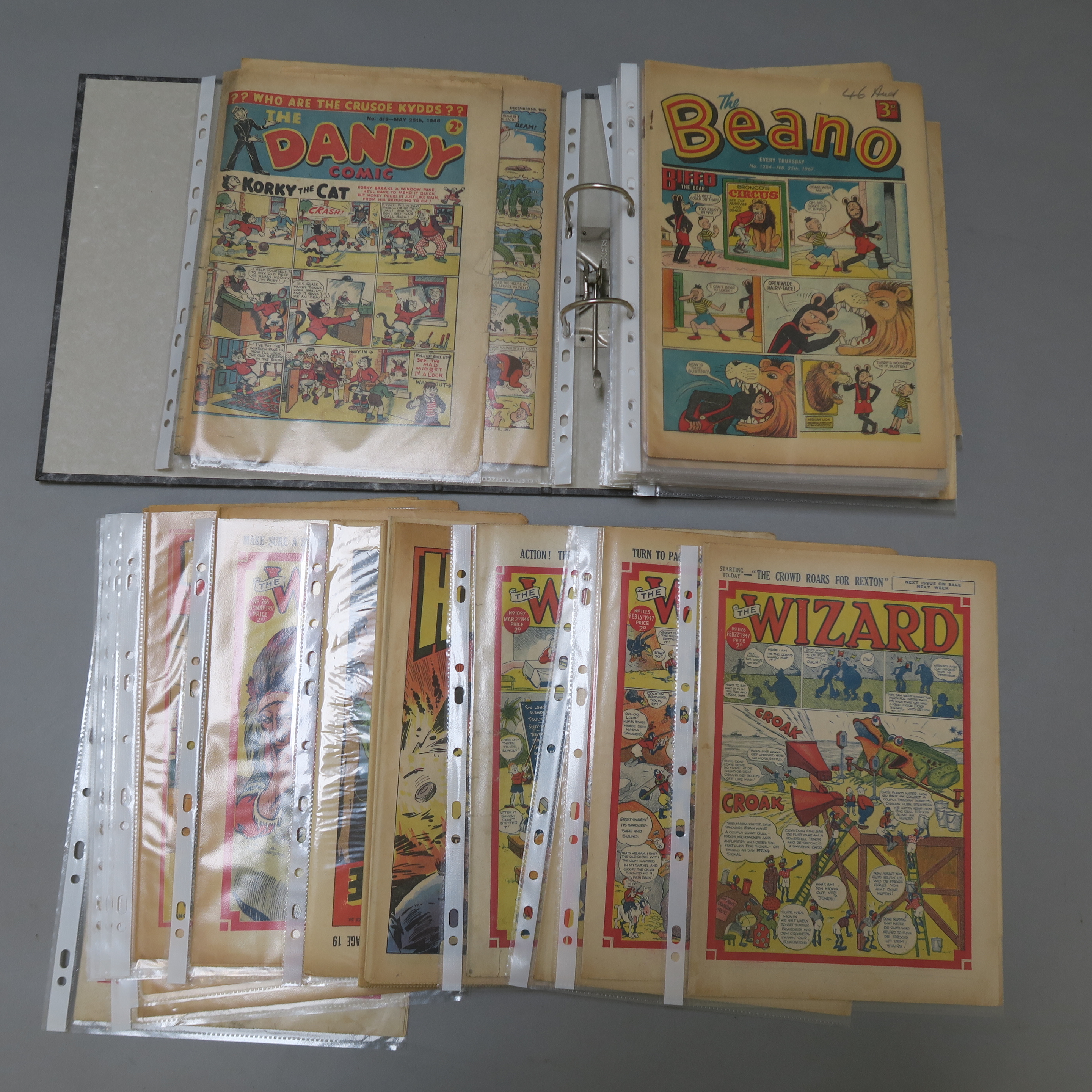 Folder of vintage UK comics from the 1940s onwards including Dandy comic 319 from 1946, 2402,