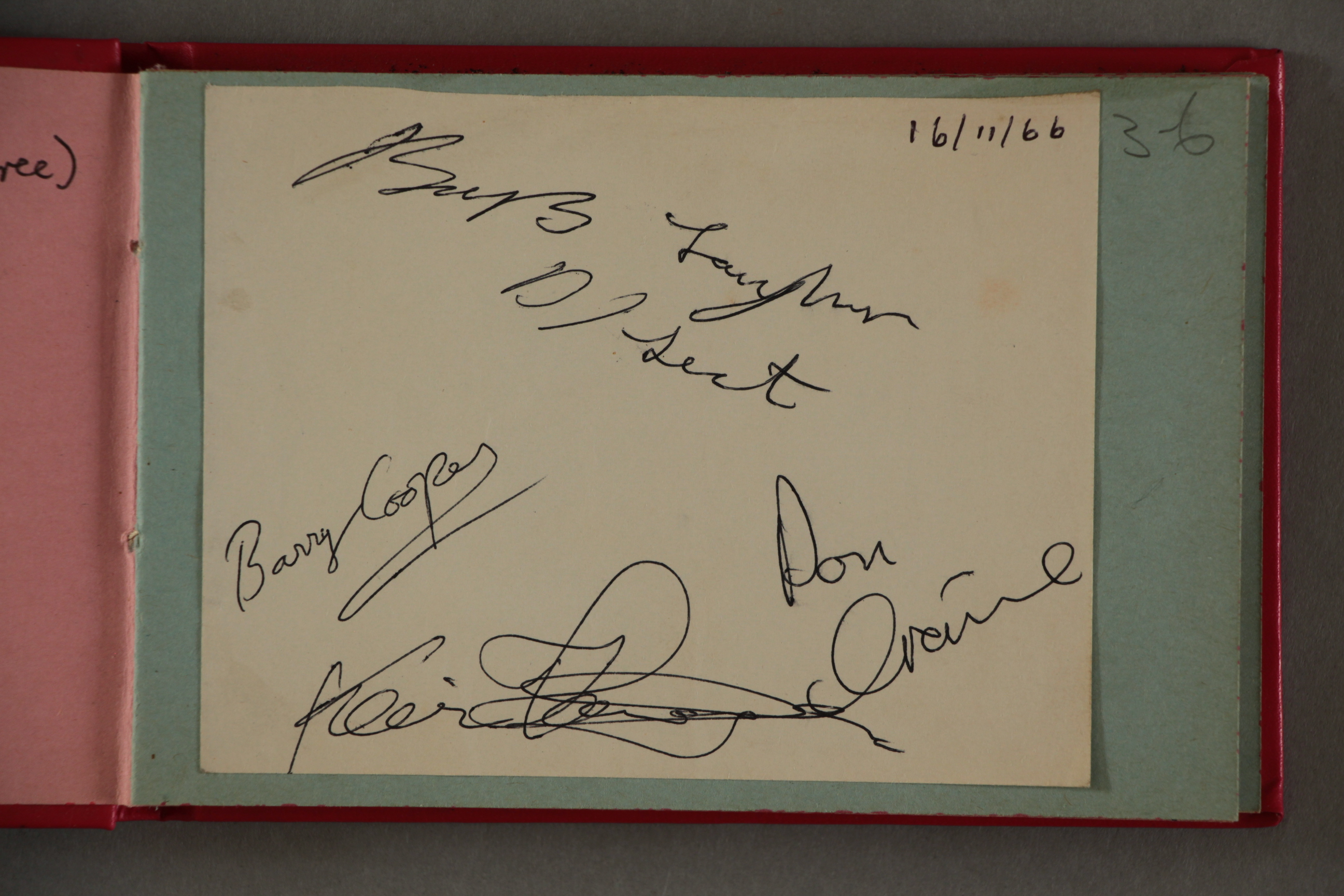 Autograph book of pop groups that performed at Stourbridge Town Hall from 16th November 1966 to 5th - Image 2 of 10