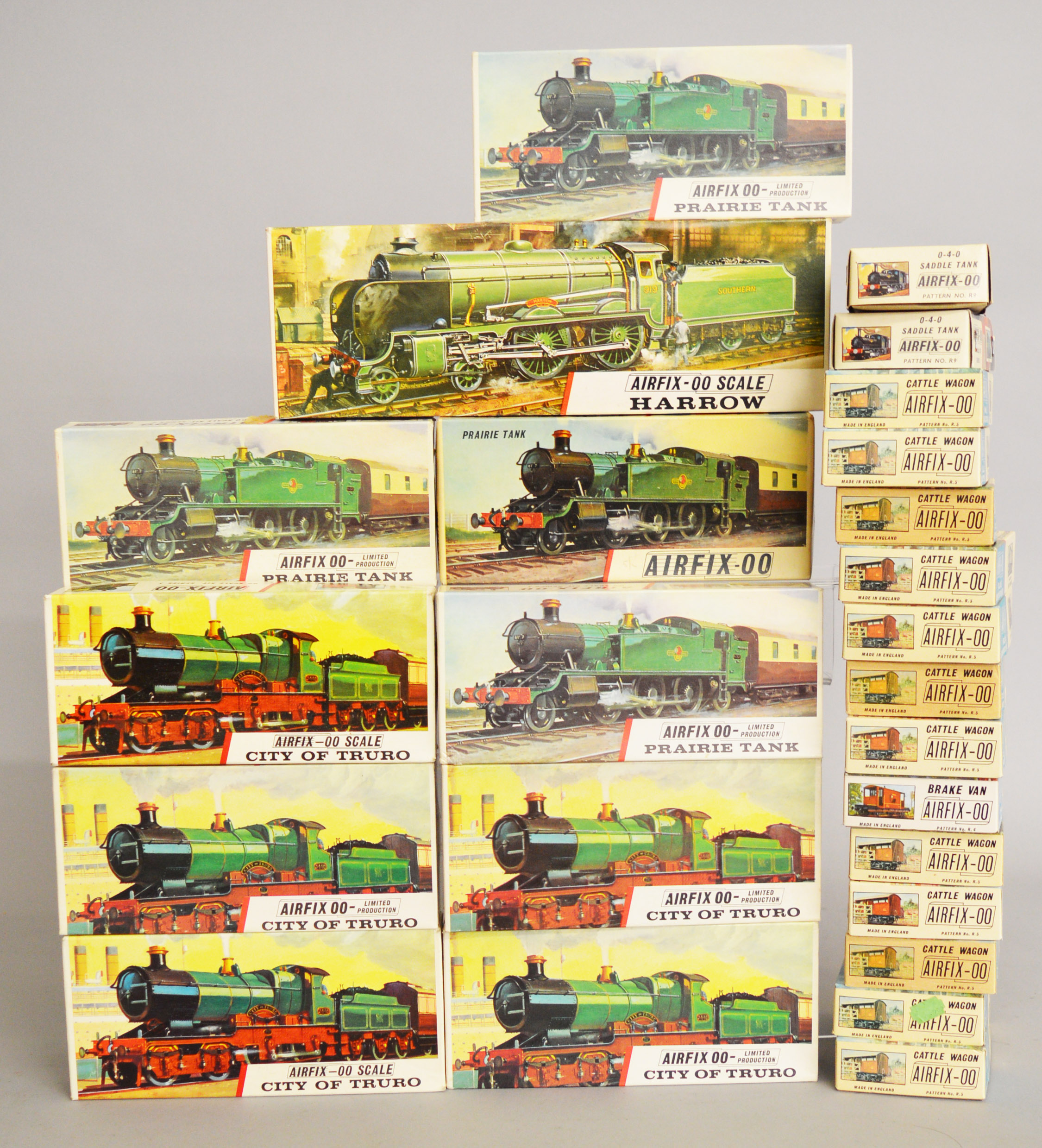 Twenty five boxed vintage Airfix OO scale railway related Model Kits including 12 Cattle Wagon,