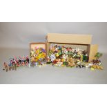 An excellent quantity of plastic toy soldiers, mainly by Britains, including some Deetail,