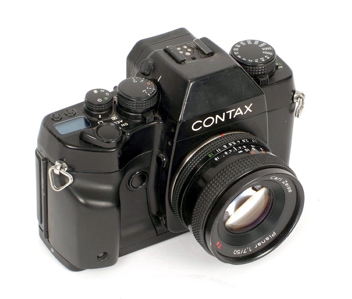 Contax RX 35mm SLR Body. #009880 with CZ Planar 50mm f1.7 lens (condition 5/6F). - Image 2 of 3