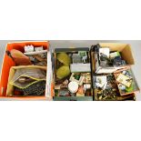 A good quantity of assorted toy soldiers and accessories; including some Games Workshop items,