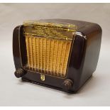 A vintage Bakelite Phillips BG290 U15 radio