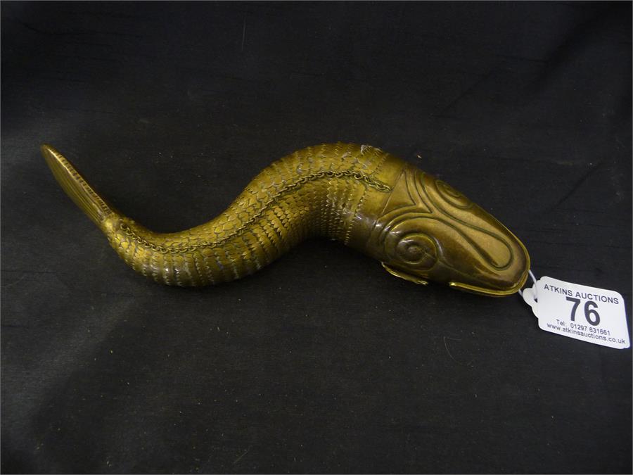 A large Oriental brass articulated fish, approx 25cm