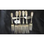 A set of four early Victorian dinner forks and 3 smaller matching- total weight 441g