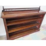 A mahogany Edwardian book case, approx 146 cm wide