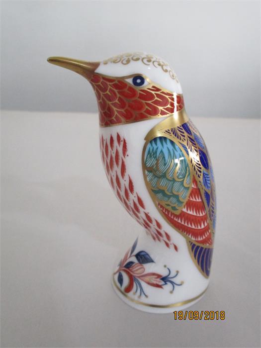 Royal Crown Derby Paperweights with gold stoppers - Nuthatch ( A/F), Derby Wren and Humming Bird - Image 6 of 10