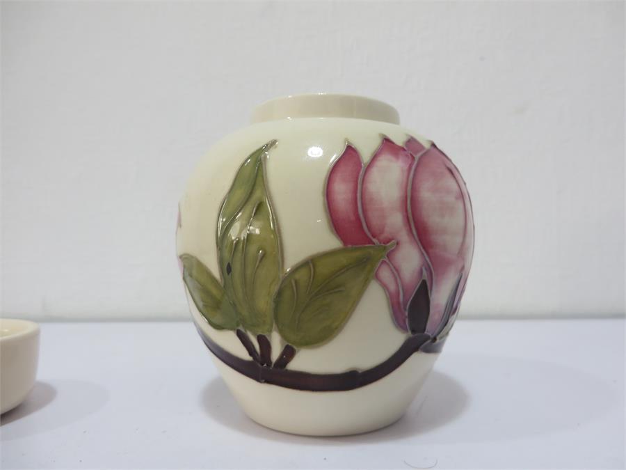 A small Moorcroft pot and cover - Image 4 of 5