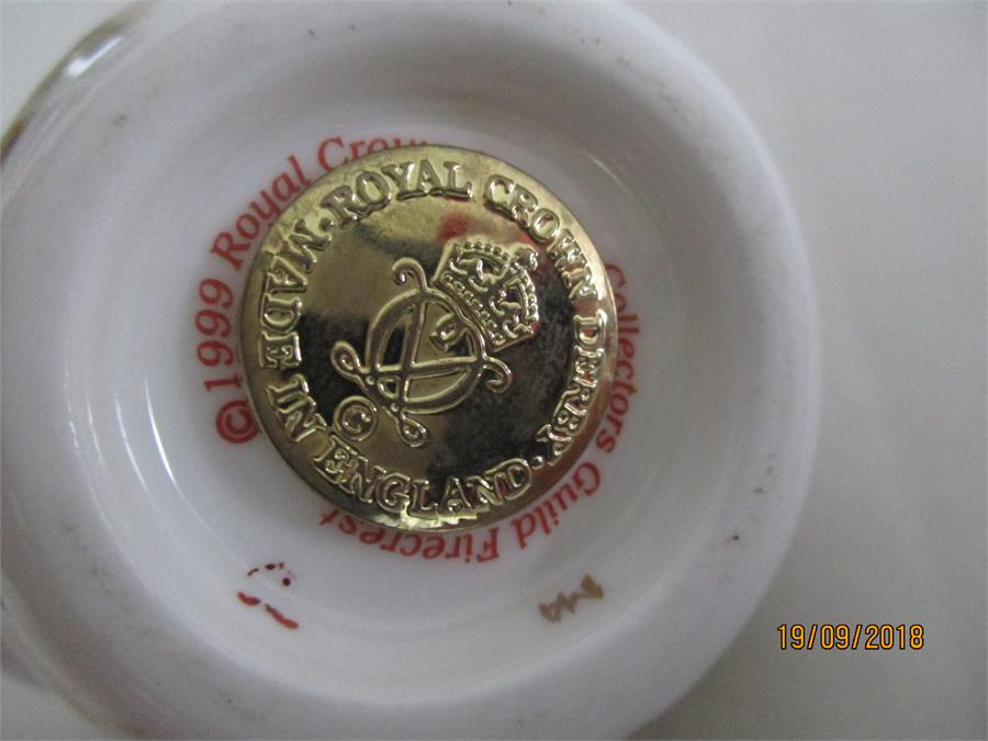 Royal Crown Derby Paperweights with gold stoppers - Firecrest and two Goldcrests - Image 7 of 7