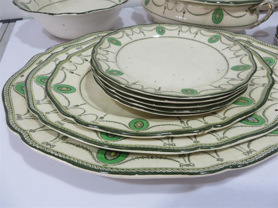 A Royal Doulton dinner set 'Countess' - Image 2 of 8