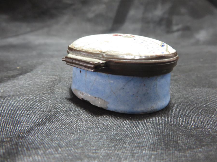 A 19th century hand painted enamelled patch pot decorated with a harbour scene, mirror to lid A/F - Image 4 of 7