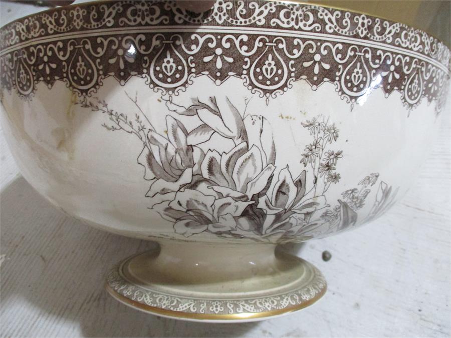 A large Victorian bowl ( A/F) pottery dish, vase and jug and bowl ( chip to bowl) - Image 3 of 7